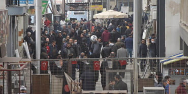 nakliyeciler-sitesinde-sosyal-mesafe-hala-uygulanmiyor_9388_dhaphoto4