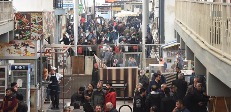 nakliyeciler-sitesindeki-kalabalik-endiselendiriyor_7084_dhaphoto3