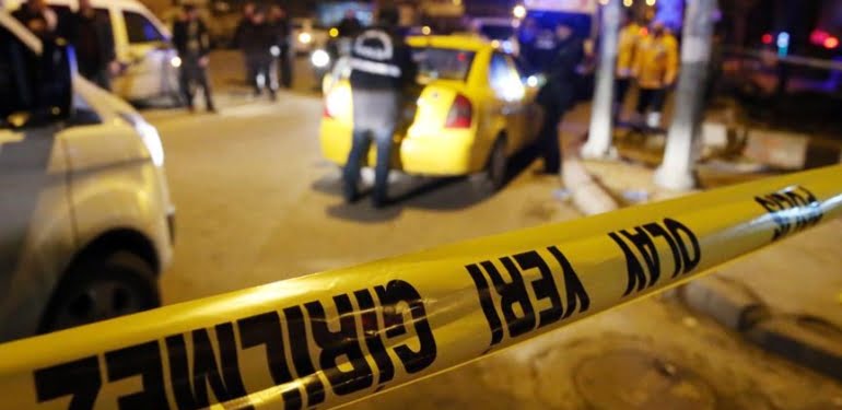 Cezaevinden çıktı annesi ve eşini öldürdü