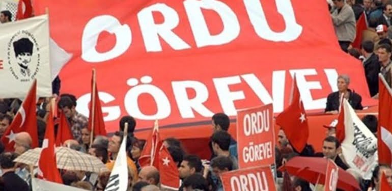 CHP’li vekilin kitabını Ordu Görev’e pankartını açanlar basıyor!