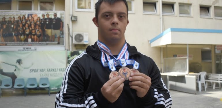 Özel sporcularımızın havuz sıkıntısı