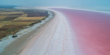 pembe-renge-burunen-tuz-golune-yogun-ilgi_1788_dhaphoto5
