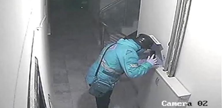 Pizzaya tüküren kuryenin cezası belli oldu