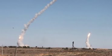 rusya-s-300-sistemlerini-fuze-saldirilarina-karsi-test-etti_7946_dhaphoto1-e1566456245437
