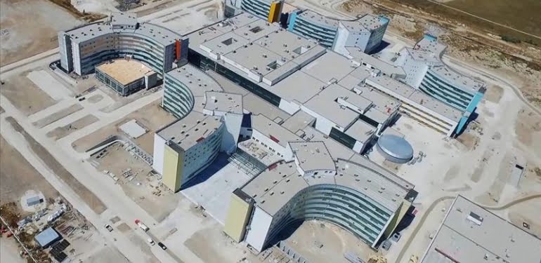 Çarpıcı şehir hastaneler raporu: Kara delik gibi!