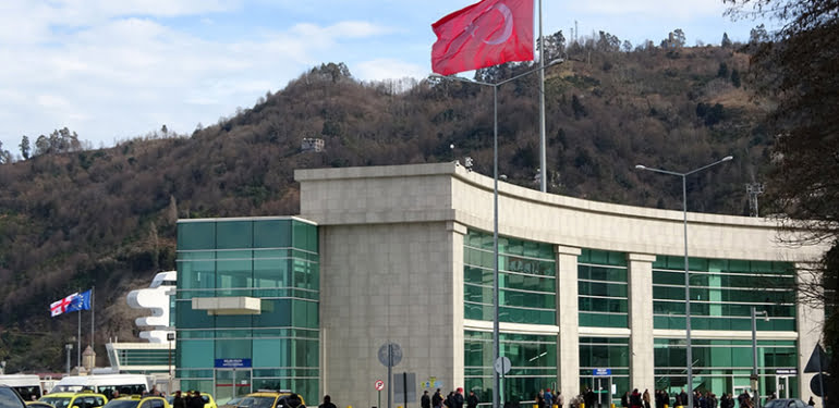 Koronavirüse önlem olarak Sarp Sınır Kapısı’nda 100 yataklı hastane