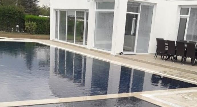 seker-fabrikasiydi-havuzlu-villa-oldu