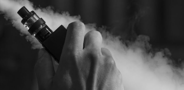 Elektronik sigaraya yasak geldi