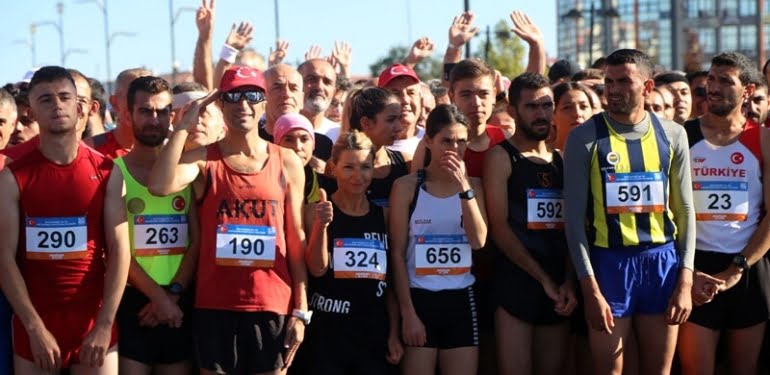 Sivas’ta ulusal yol koşusu düzenlendi
