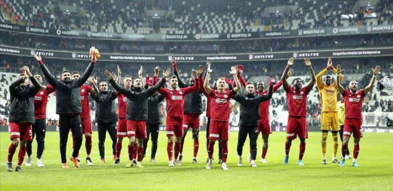 Sivasspor’dan tarihi başarı
