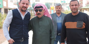 suriyeli-unlu-sarkici-akcakaleda-firin-acti_6633_dhaphoto1-1
