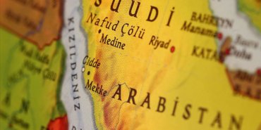 suudi-arabistanda-yangin