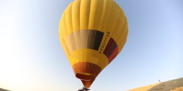 tarihi-kentte-sicak-hava-balonu-ucuslari-basladi_6608_dhaphoto1