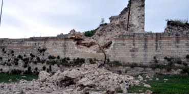 tarihi-topkapi-surlari-coktu