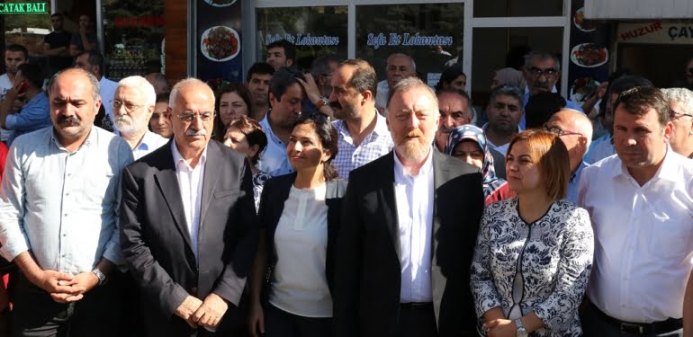 Üç büyükşehir belediyesindeki görevlendirmeler