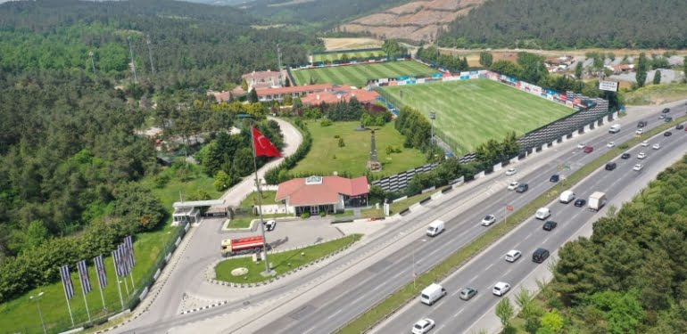 Beşiktaş’ta antrenmanlar iptal, tesis karantinaya alınıyor