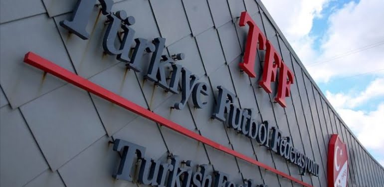 Fenerbahçe ve Galatasaray’a PFDK şoku!