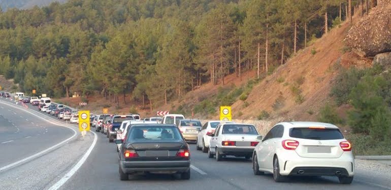 thumbnail_d20haber-denizli-cankurtaran-yogun-trafik-haber-e1569993551737