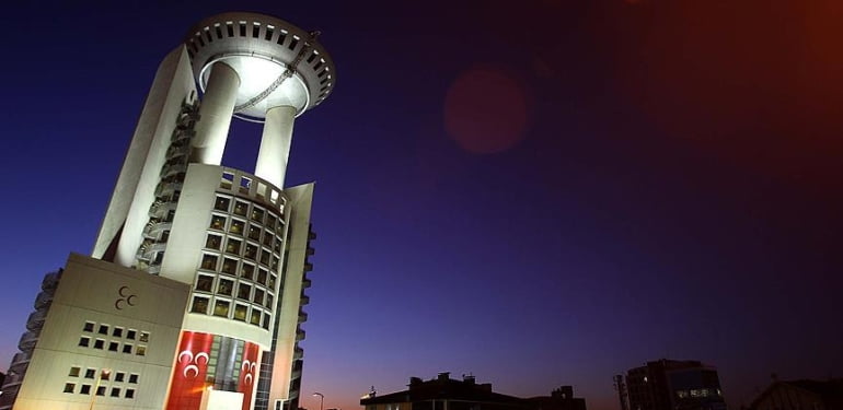 MHP’de iki günde dört il başkanı gitti