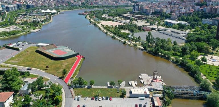 Algı mı alg mı? Haliç kavgasına Bakan da girdi