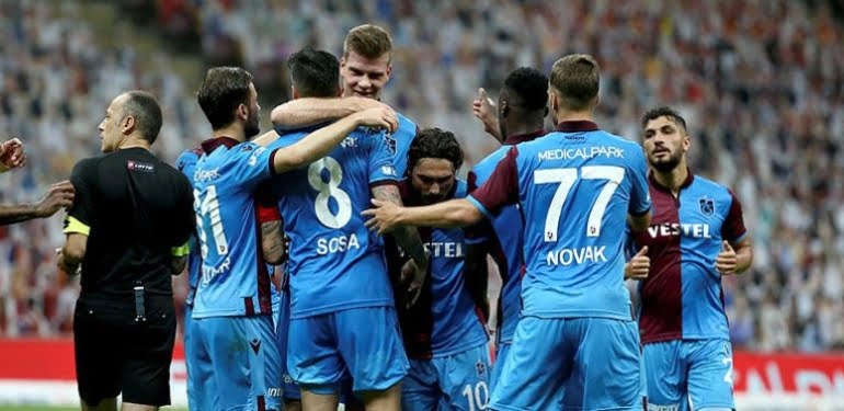 Trabzonspor Galatasaray’ı 3-1 mağlup etti