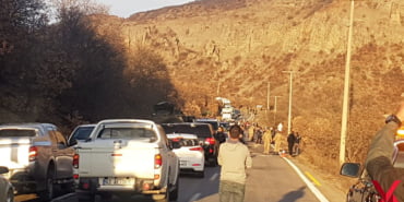 tuncelide-operasyondan-donen-askerleri-tasiyan-zirhli-arac-devrildi_7221_dhaphoto4