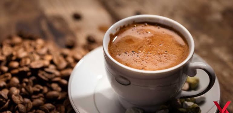 Uzmanından tavsiye: Kahveyi kalın fincanda için