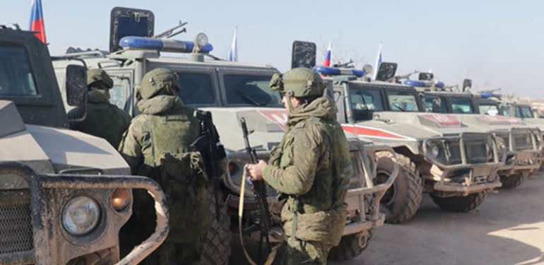 İdlib’deki M4 karayolunda 1’inci Türk-Rus birleşik kara devriyesi icra edildi
