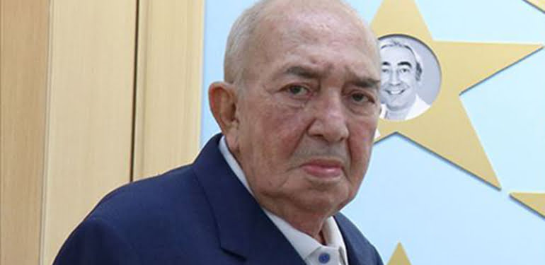‘Bir oyuncunun haftada 100 bin alması normal değil’