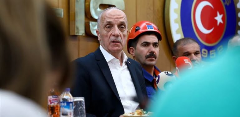 Türk-İş’ten Hürriyet’e ‘sendika’ uyarısı