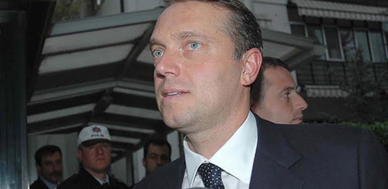Cem Uzan, Ahmet Kaya şarkısıyla mesaj yolladı… Hedefinde Babacan ve Gül var!