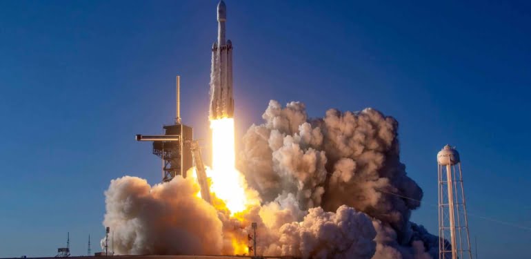 Uzaya yolculukta önemli adım: Starhopper 150 metre yüksekliğe çıktı