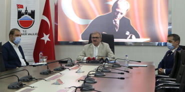 vaka-patlamasi-yasanan-ilde-vali-imam-ve-polislerden-ikna-ekibi-kurdu-diyarbakir-vali-munir-karaloglu-veryansin-tv