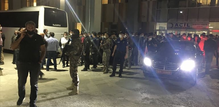 PKK’lı teröristler yol yapım işçilerine saldırdı