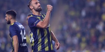 vedat-muric-yilin-futbolcusu-secildi