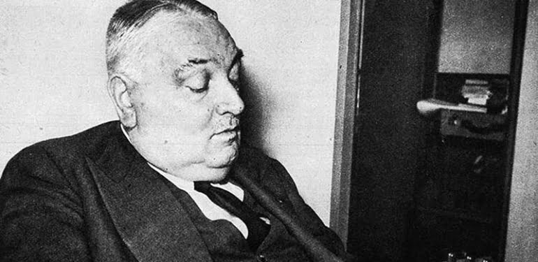 Yahya Kemal Beyatlı anılıyor