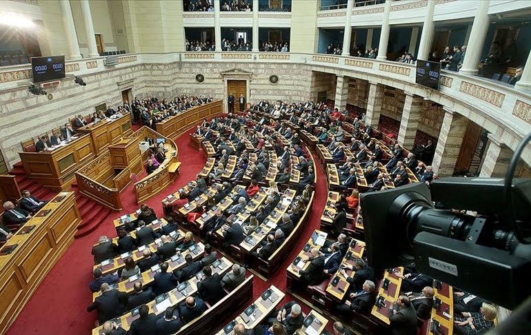 Türkiye’de üretilen maskeler, Yunan Parlamentosunda tartışma yarattı