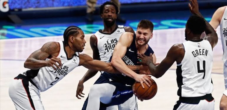 Zorlu maçın galibi Clippers