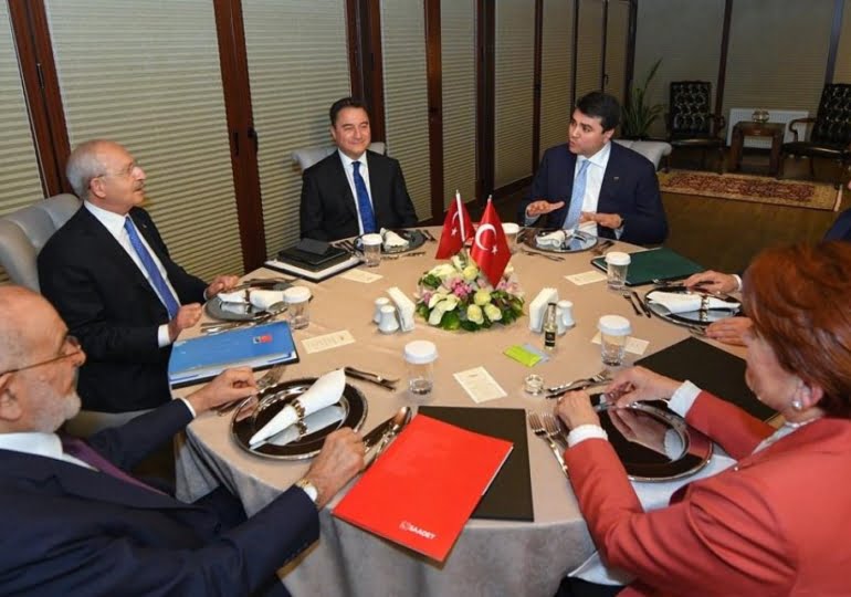 Hangisi doğru? Ahlatlıbel’de ‘Meral Akşener’ muamması