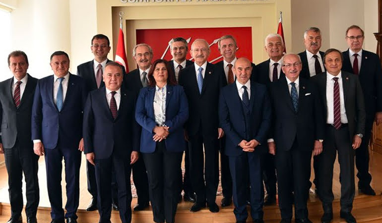CHP’li 11 belediye başkanından hükümete: Yük, taşınabilir olmaktan çıktı