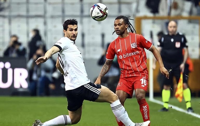 Beşiktaş yine puan kaybetti