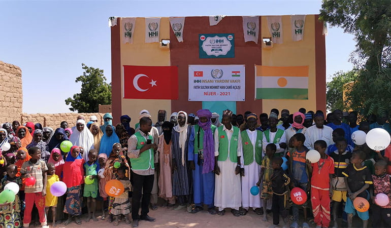 İHH Nijer’de 9 camiyi ibadete açtı