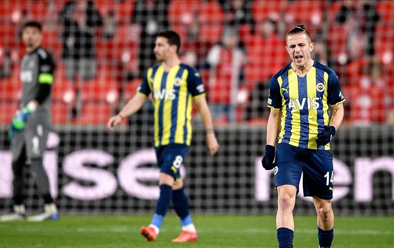 Fenerbahçe, Slavia Prag’a yenilerek Avrupa defterini kapadı