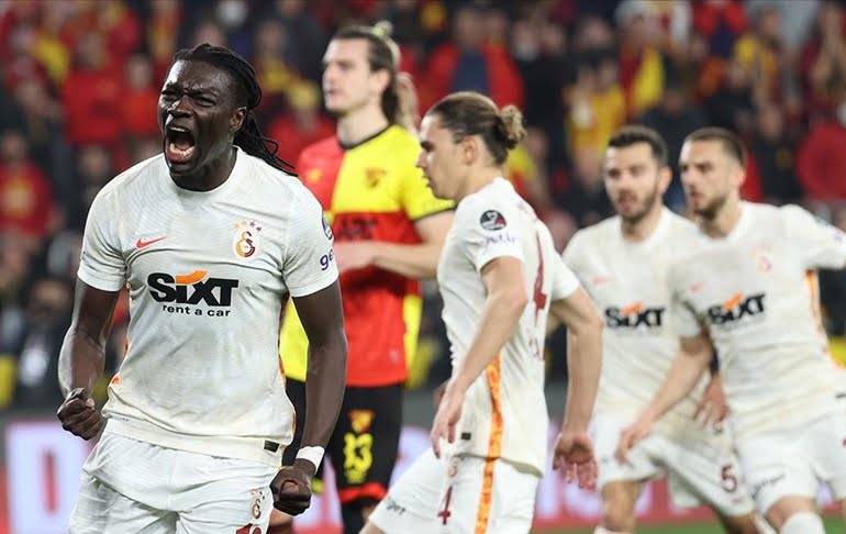 Galatasaray uzatmada Gomis’in penaltı golüyle kazandı