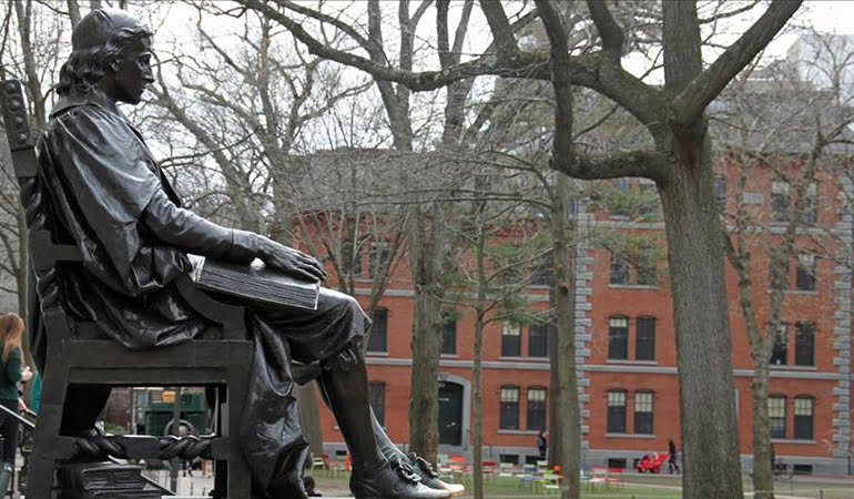 Harvard Üniversitesi’ne ‘taciz’ davası