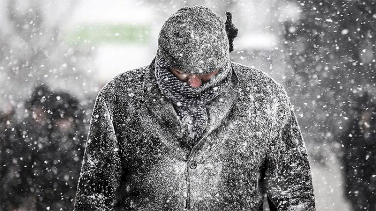 Ani ölüme yol açabilir! ‘Sert rüzgâra karşı yürümeyin, karda kalan arabayı itmeyin’