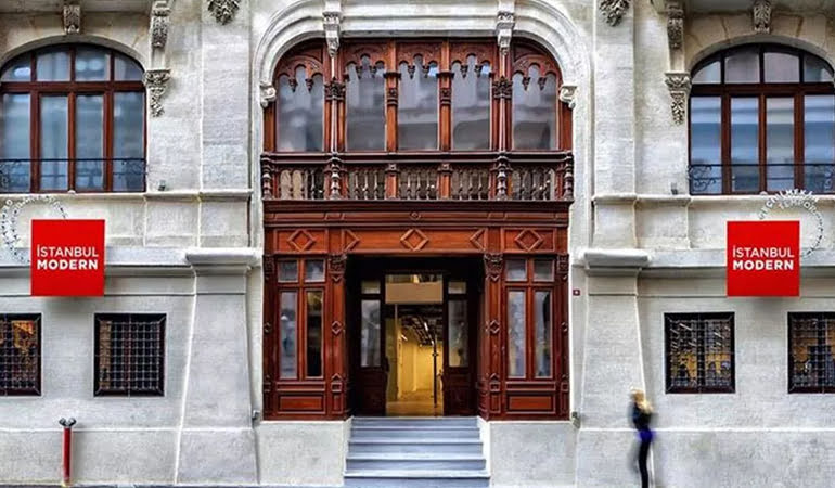 İstanbul Modern, Beyoğlu’ndaki geçici mekanına veda ediyor