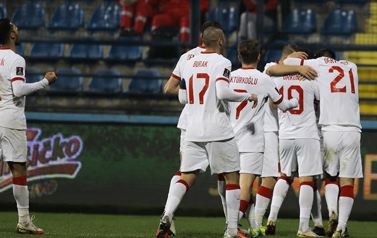 FIFA dünya sıralamasında Türkiye gerilemeye devam ediyor