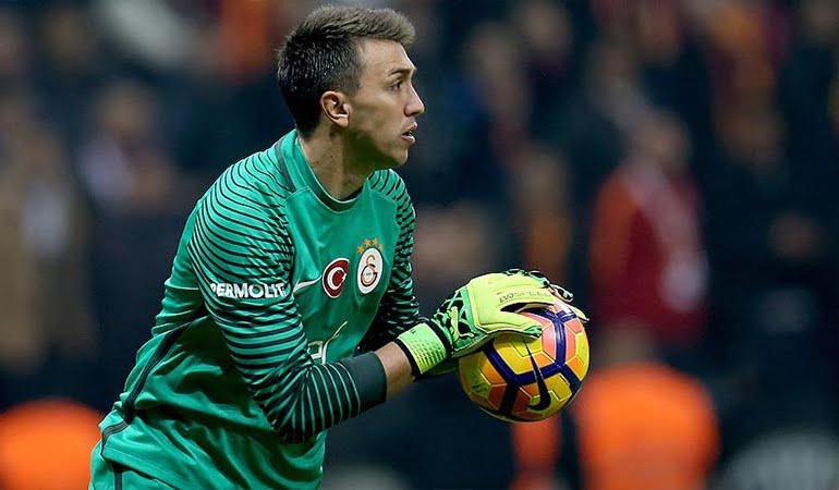 Göztepe maçı kamp kadrosu açıklandı! Galatasaray’a Muslera müjdesi