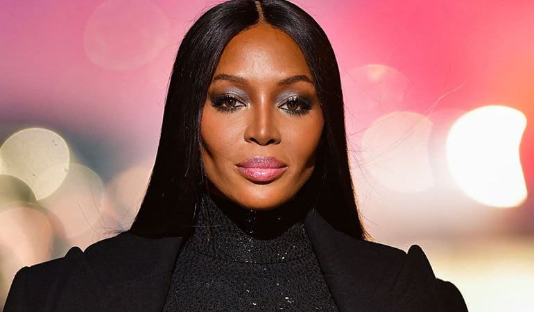 Naomi Campbell bebeğiyle ilk kez poz verdi